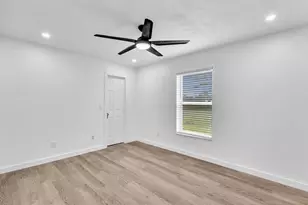 2928 SE Bella Rd, Port Saint Lucie, FL 34984 - Photo 17