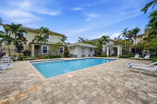 6993 Pines Cir, Coconut Creek, FL 33073 - Photo 9