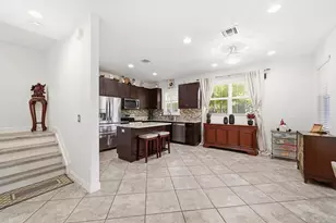 6993 Pines Cir, Coconut Creek, FL 33073 - Photo 9