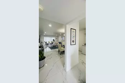 9330 S Sunrise Lakes Boulevard #304, Sunrise, FL 33322 - Photo 5