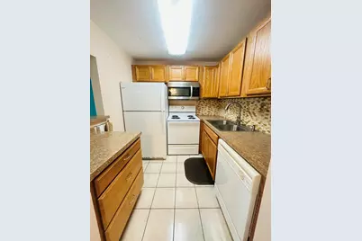 86 Markham E, Deerfield Beach, FL 33442 - Photo 7