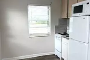 112 Lake Ave, Lake Worth Beach, FL 33460 - Photo 3