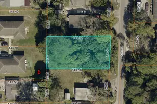 2115 S 33rd St, Fort Pierce, FL 34947 - Photo 1