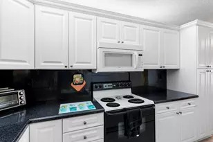 5728 Phoenix Palm Ct, Delray Beach, FL 33484 - Photo 11