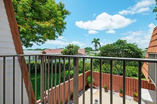 2874 Waterford Dr S, Deerfield Beach, FL 33442 - Photo 23