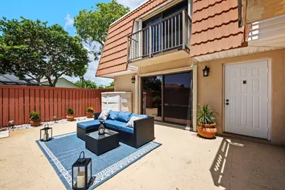 2874 Waterford Drive S, Deerfield Beach, FL 33442 - Photo 3