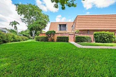 2874 Waterford Drive S, Deerfield Beach, FL 33442 - Photo 1