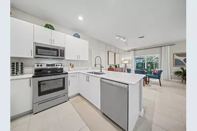 11968 NW 47th Manor, Coral Springs, FL 33076 - Photo 5