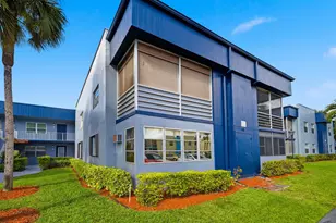 249 Burgundy F, Delray Beach, FL 33484 - Photo 23