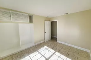 420 Blue Heron Blvd, West Palm Beach, FL 33404 - Photo 5