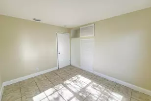 420 Blue Heron Blvd, West Palm Beach, FL 33404 - Photo 3