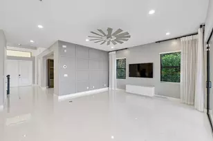 8685 Parkland Bay Dr, Parkland, FL 33076 - Photo 17