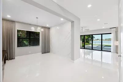 8685 Parkland Bay Drive, Parkland, FL 33076 - Photo 9