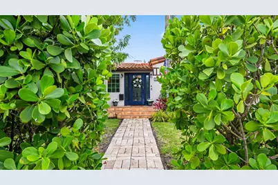 436 38th Street N, West Palm Beach, FL 33407 - Photo 1