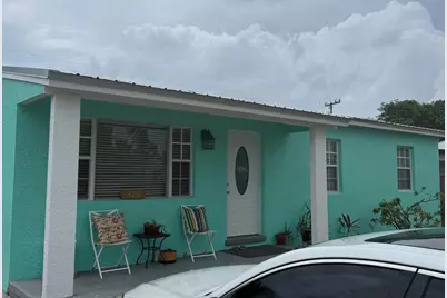 320 W 29th Street, Riviera Beach, FL 33404 - Photo 3