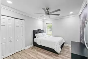 10098 Ramblewood Dr, Coral Springs, FL 33071 - Photo 15