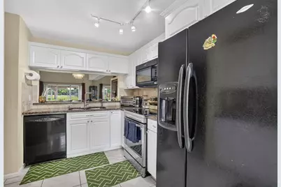 7426 Pinewalk Drive S #19-4, Margate, FL 33063 - Photo 5