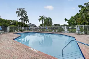 7426 Pinewalk Dr S, Margate, FL 33063 - Photo 37