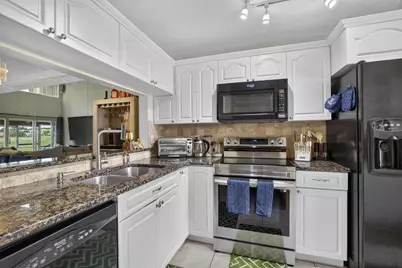 7426 Pinewalk Drive S #19-4, Margate, FL 33063 - Photo 7