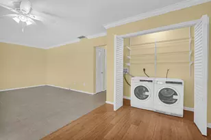 2121 NE 68th St, Fort Lauderdale, FL 33308 - Photo 11