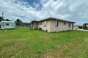 190 SW 6th Ave, South Bay, FL 33493 - Photo 3