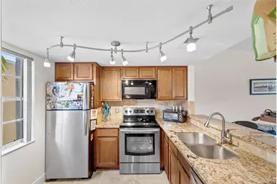 1035 Lake Shore Drive #105, Lake Park, FL 33403 - Photo 9