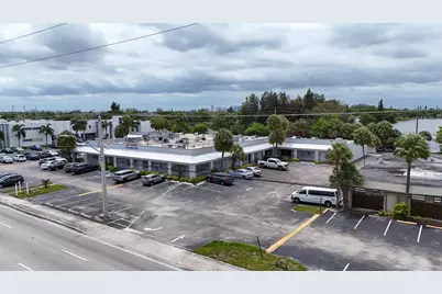 2450 W Oakland Park Boulevard, Oakland Park, FL 33311 - Photo 9