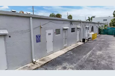 2450 W Oakland Park Boulevard, Oakland Park, FL 33311 - Photo 5