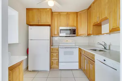 175 Valencia H, Delray Beach, FL 33446 - Photo 5