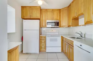175 Valencia H, Delray Beach, FL 33446 - Photo 5