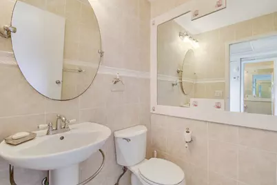 175 Valencia H, Delray Beach, FL 33446 - Photo 9