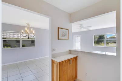 175 Valencia H, Delray Beach, FL 33446 - Photo 7