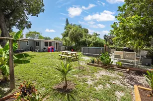 1657 Lauderdale Manor Dr, Fort Lauderdale, FL 33311 - Photo 15