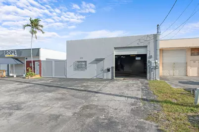 270 SW 33rd Street, Fort Lauderdale, FL 33315 - Photo 1