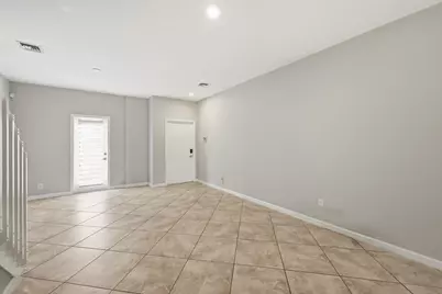 8464 Lagos De Campo Boulevard, Tamarac, FL 33321 - Photo 15