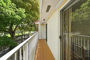 8464 Lagos De Campo Blvd, Tamarac, FL 33321 - Photo 25