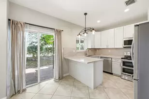 8464 Lagos De Campo Blvd, Tamarac, FL 33321 - Photo 7