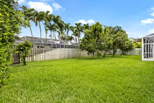 106 Venetian Ln, Royal Palm Beach, FL 33411 - Photo 19