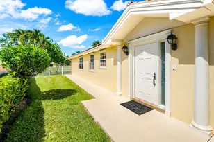 8413 Cozumel Ln, Wellington, FL 33414 - Photo 5