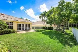8413 Cozumel Ln, Wellington, FL 33414 - Photo 21