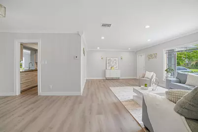 8106 NW 101st Avenue, Tamarac, FL 33321 - Photo 13