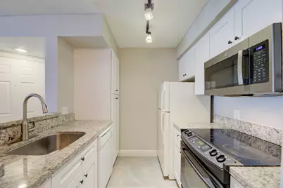 2900 S University Drive #9104, Davie, FL 33328 - Photo 13