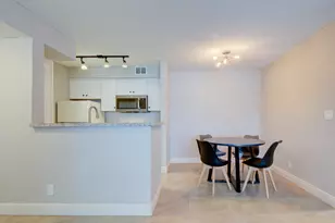 2900 S University Dr, Davie, FL 33328 - Photo 9
