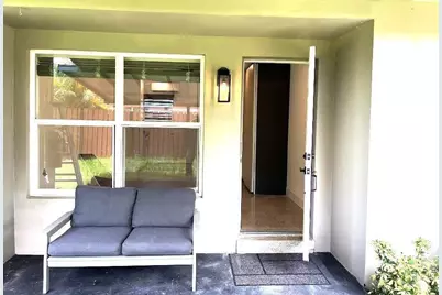 975 NE 40th Street #B, Oakland Park, FL 33334 - Photo 3