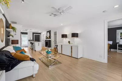 8900 Warwick Drive, Boca Raton, FL 33433 - Photo 9