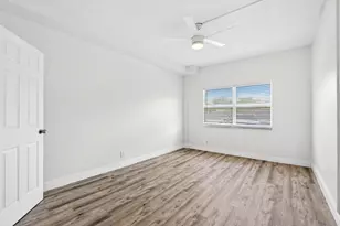 2555 NE 11th St, Fort Lauderdale, FL 33304 - Photo 13