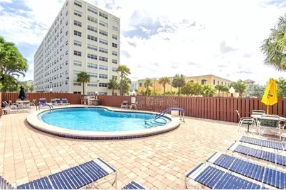 2555 NE 11th Street #104, Fort Lauderdale, FL 33304 - Photo 33