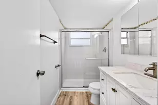 2555 NE 11th St, Fort Lauderdale, FL 33304 - Photo 11