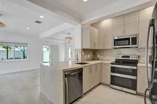 804 NE 7th St, Fort Lauderdale, FL 33304 - Photo 11