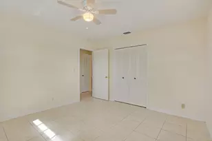 533 W Jasmine Dr, Lake Park, FL 33403 - Photo 9